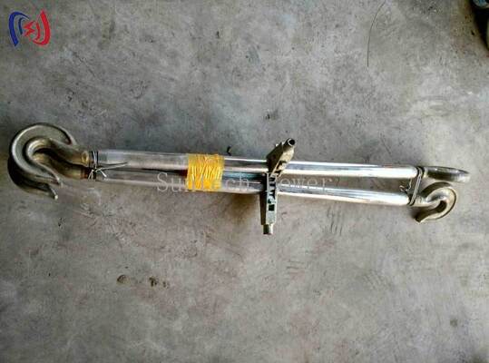 গুণ  Heavy Duty Dual Hook Steel Turnbuckle for Precise Tensioning with 5-100KN Rated Load on Transmission Tower Guy Wires কারখানা