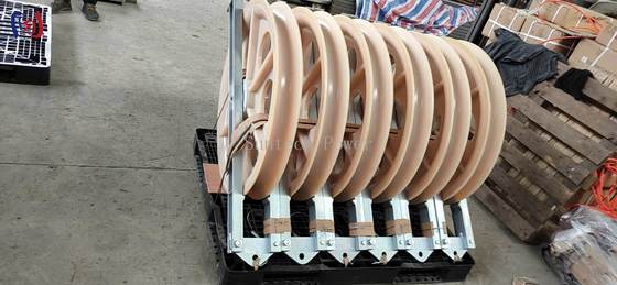 কন্ডাক্টর স্ট্রিংিং ব্লক যার বাইরের আকার ৭৬০x১২০x৪৮০মিমি, রেটেড লোড ৫০-১৫০KN, এবং উচ্চ টেনশন স্ট্রিংিংয়ের জন্য R570 বাঁক ব্যাসার্ধ