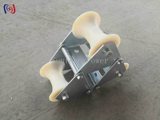 পেশাদার 10-20KN নামমাত্র লোড ক্যাবল পিথহেড রোলার ম্যানহোল প্রবেশ সুরক্ষার জন্য ক্ষয় প্রতিরোধী টেকসই পলিথিলিন নির্মাণের সাথে