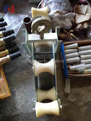 10 কেএন নামমাত্র লোড, R570 বাঁক ব্যাসার্ধ, এবং উচ্চ যান্ত্রিক সুবিধা উত্তোলনের জন্য 23.5 কেজি ওজন সহ ভারী দায়িত্ব চার শ্যাভ সমন্বিত ব্লক