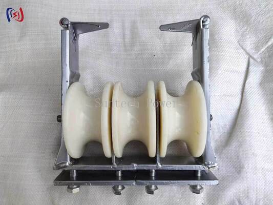 5 কেএন নামমাত্র লোডের সাথে বান্ডেল কন্ডাক্টর ইনস্টলেশনের জন্য ভারী দায়িত্ব তিন স্কেভ স্ট্রিংিং ব্লক