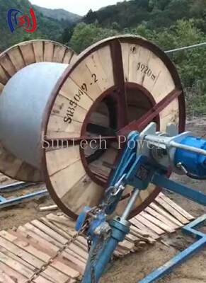 হাইড্রোলিক কন্ডাক্টর রিল স্ট্যান্ড 5000-7000 কেজি সর্বোচ্চ রিল ওজন এবং 45rpm সর্বোচ্চ গতির সাথে ওভারহেড লাইন স্ট্রিংয়ের জন্য