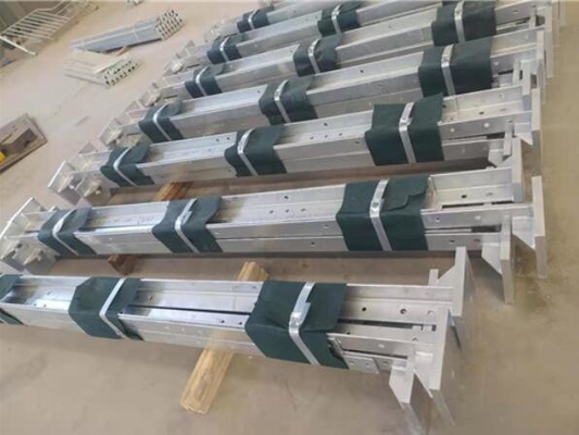 3 লেগযুক্ত টেলিকমিউনিকেশন Q235B Q345B Q420 স্টিল টিউবুলার টাওয়ার