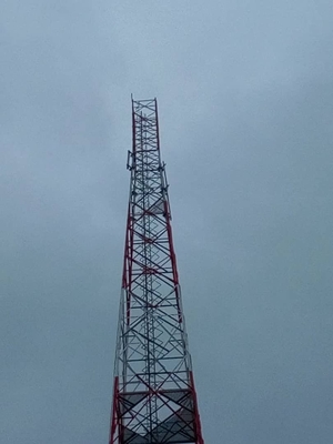 86um 90M কোণ টেলিকম স্টিল টাওয়ার কৌণিক 3 লেগ পোল বিদ্যুৎ